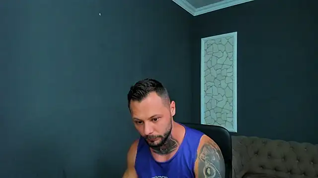 Snapshot of BrianHunts chatting on July 6, 2026, 4:52 am BrianHunts online show from July 6, 2026, 4:52 am