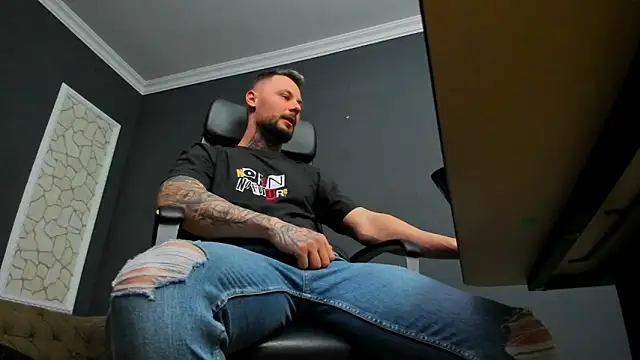 Snapshot of BrianHunts chatting on March 6, 2026, 4:51 am BrianHunts online show from March 6, 2026, 4:51 am