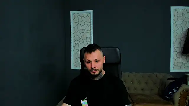 Snapshot of BrianHunts chatting on April 6, 2026, 4:41 am BrianHunts online show from April 6, 2026, 4:41 am