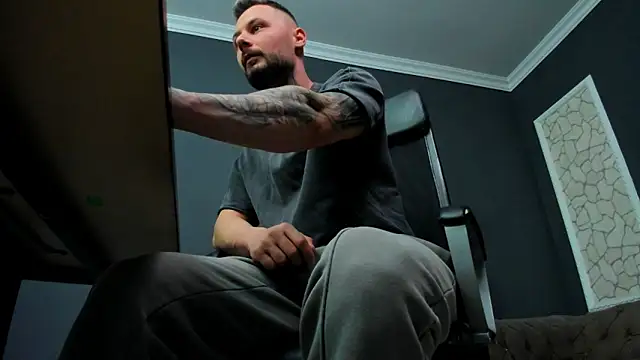 Snapshot of BrianHunts chatting on March 15, 2026, 5:14 am BrianHunts online show from March 15, 2026, 5:14 am