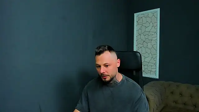 Snapshot of BrianHunts chatting on April 3, 2026, 4:52 am BrianHunts online show from April 3, 2026, 4:52 am