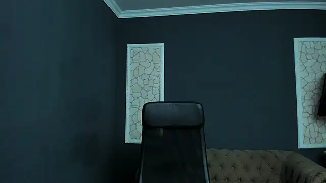 Snapshot of BrianHunts chatting on April 15, 2026, 5:02 am BrianHunts online show from April 15, 2026, 5:02 am