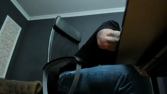 Snapshot of BrianHunts chatting on March 12, 2026, 5:55 am BrianHunts online show from March 12, 2026, 5:55 am