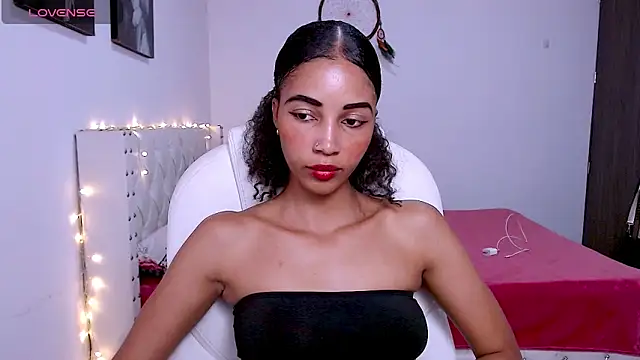 Snapshot of isa-bailey chatting on February 20, 2026, 10:55 pm isa-bailey online show from February 20, 2026, 10:55 pm