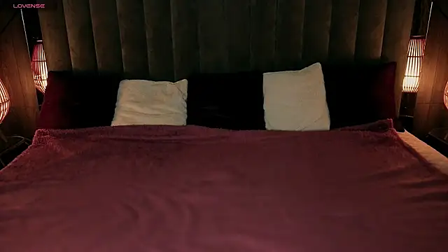 Snapshot of Daphne_Moss chatting on May 10, 2026, 12:53 pm Daphne Moss online show from May 10, 2026, 12:53 pm