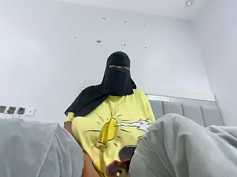 Snapshot of Submissive_Arab chatting on January 11, 2025, 10:51 pm Submissive Arab online show from January 11, 2025, 10:51 pm