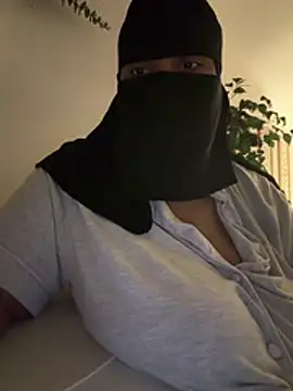 Snapshot of Submissive_Arab chatting on May 18, 2026, 11:53 pm Submissive Arab online show from May 18, 2026, 11:53 pm