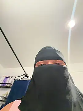 Snapshot of Submissive_Arab chatting on May 17, 2026, 2:11 am Submissive Arab online show from May 17, 2026, 2:11 am
