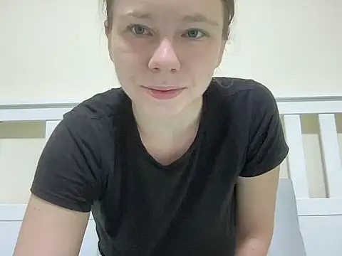 SweetLucy96 online show from November 9, 2025, 9:57 am