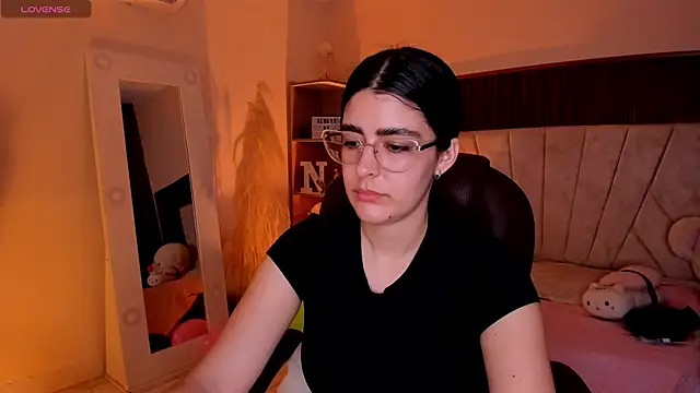 Snapshot of _Niah_ chatting on April 13, 2026, 9:19 pm Niah online show from April 13, 2026, 9:19 pm