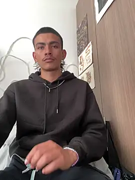 sorry-mom69 online show from December 19, 2025, 6:43 pm