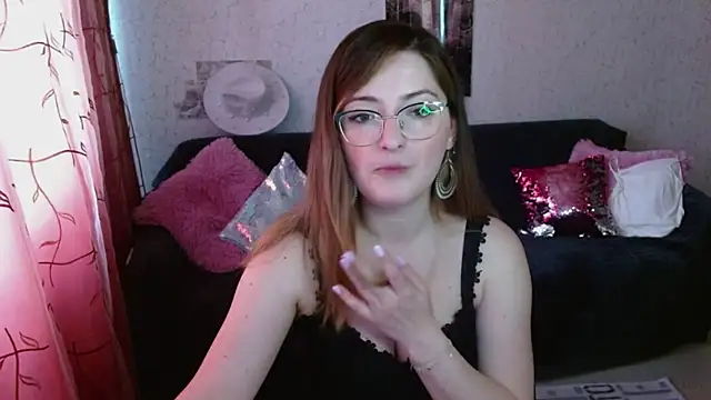 Arielsssplash online show from May 27, 2026, 5:37 am
