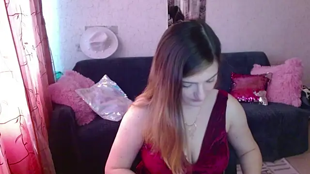 Arielsssplash online show from May 18, 2026, 5:45 am