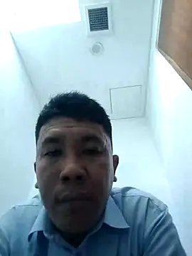 Snapshot of Dewan92 chatting on October 20, 2025, 8:04 am Dewan92 online show from October 20, 2025, 8:04 am