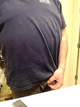 Snapshot of mrwizard4570 chatting on March 4, 2026, 8:00 am mrwizard4570 online show from March 4, 2026, 8:00 am