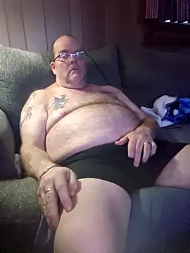 Snapshot of mrwizard4570 chatting on April 5, 2026, 10:44 am mrwizard4570 online show from April 5, 2026, 10:44 am