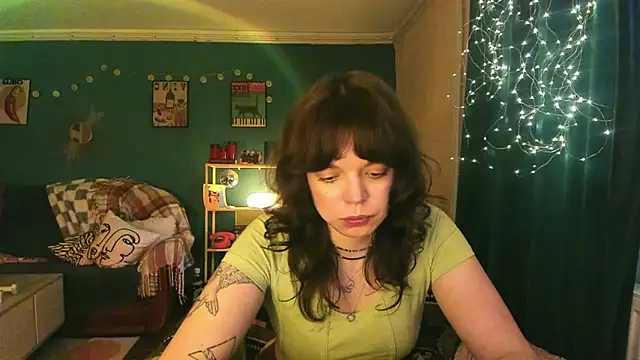 Snapshot of ClancyMorissey chatting on April 15, 2026, 4:55 pm ClancyMorissey online show from April 15, 2026, 4:55 pm