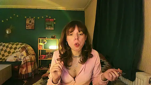 ClancyMorissey online show from November 4, 2025, 8:12 pm