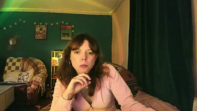 ClancyMorissey online show from November 26, 2025, 7:14 pm