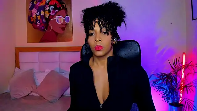 Snapshot of AitanaBrown_ chatting on March 27, 2026, 9:27 pm AitanaBrown online show from March 27, 2026, 9:27 pm