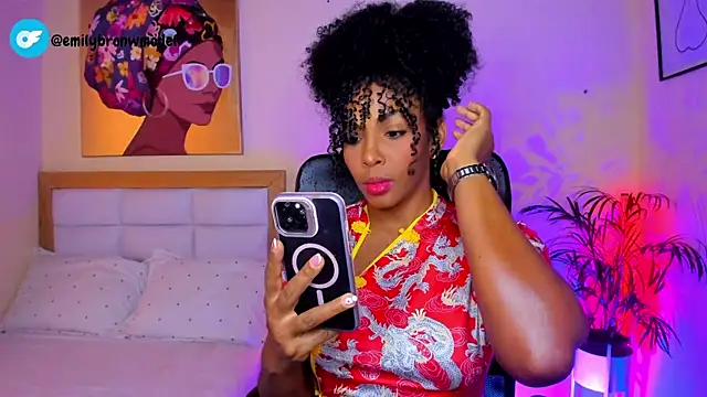 Snapshot of AitanaBrown_ chatting on May 22, 2026, 9:24 pm AitanaBrown online show from May 22, 2026, 9:24 pm