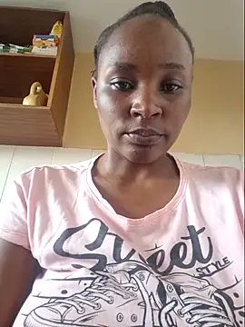 Snapshot of Samia_Queen chatting on October 20, 2025, 11:44 am Samia Queen online show from October 20, 2025, 11:44 am