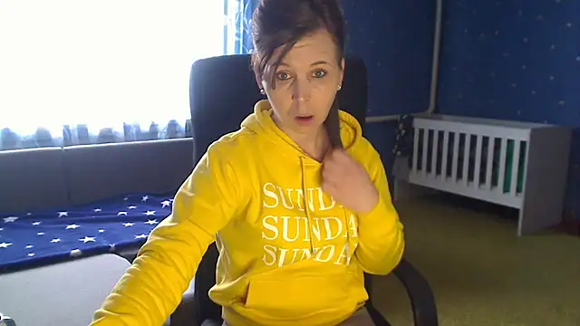 loveis007 online show from February 6, 2026, 11:06 am