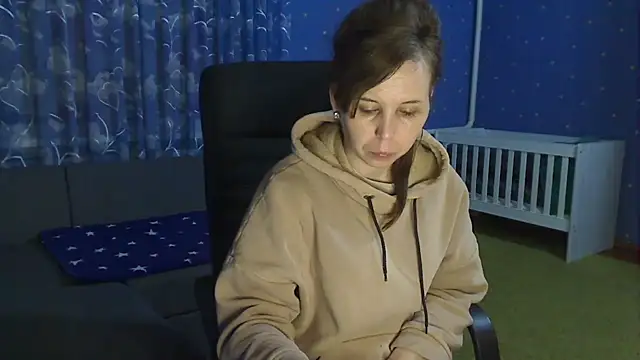 loveis007 online show from February 11, 2026, 7:25 pm