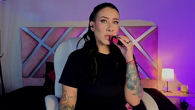  kelly hous36 online show from April 11, 2026, 1:15 pm