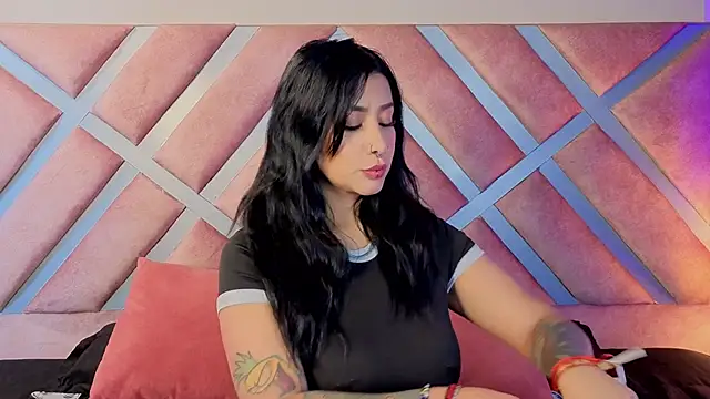  kelly hous36 online show from February 24, 2026, 4:41 pm