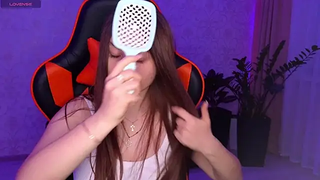 Snapshot of Elishka_ chatting on October 20, 2025, 8:09 pm Elishka online show from October 20, 2025, 8:09 pm