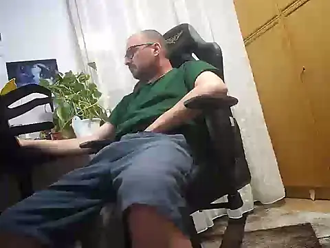 FagGuy39 online show from April 8, 2026, 7:04 pm