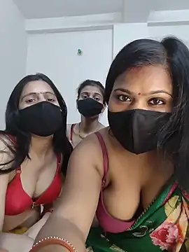 cutee  crazy online show from May 20, 2026, 2:14 pm