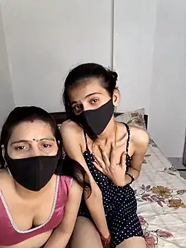 cutee  crazy online show from May 29, 2026, 2:23 pm