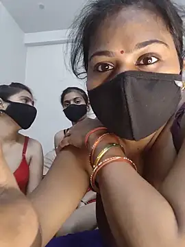 cutee  crazy online show from May 22, 2026, 2:26 pm
