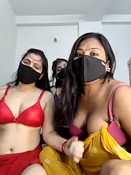 cutee  crazy online show from May 17, 2026, 1:44 pm