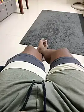 Snapshot of mkmony chatting on December 21, 2024, 11:01 am mkmony online show from December 21, 2024, 11:01 am