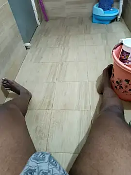 Snapshot of mkmony chatting on December 29, 2024, 11:40 am mkmony online show from December 29, 2024, 11:40 am