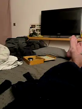 Snapshot of rippedbritish chatting on October 16, 2025, 5:32 pm rippedbritish online show from October 16, 2025, 5:32 pm