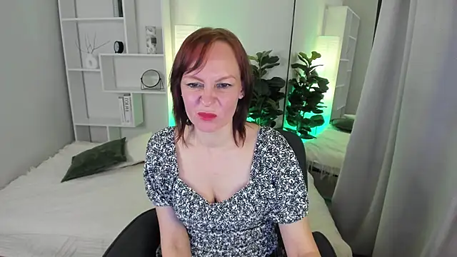 NikaGentle online show from May 16, 2026, 5:50 am