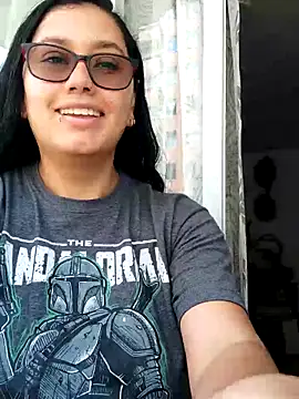 Snapshot of LauraRuiz1 chatting on September 11, 2025, 3:12 pm LauraRuiz1 online show from September 11, 2025, 3:12 pm