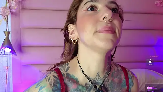 Snapshot of Evangelyne_1 chatting on March 17, 2026, 7:28 pm Evangelyne 1 online show from March 17, 2026, 7:28 pm