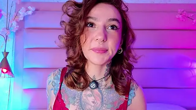 Snapshot of Evangelyne_1 chatting on April 5, 2026, 3:30 pm Evangelyne 1 online show from April 5, 2026, 3:30 pm