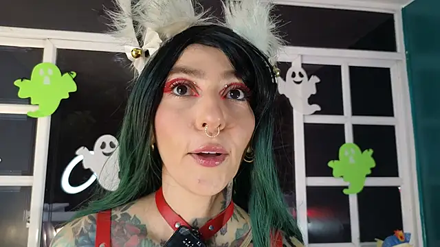 Snapshot of Evangelyne_1 chatting on October 14, 2025, 3:45 pm Evangelyne 1 online show from October 14, 2025, 3:45 pm