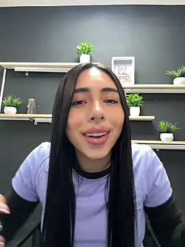 isabella jade online show from November 20, 2025, 12:06 pm