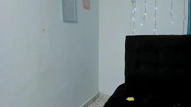 Snapshot of isabella_jade chatting on March 8, 2025, 10:02 pm isabella jade online show from March 8, 2025, 10:02 pm