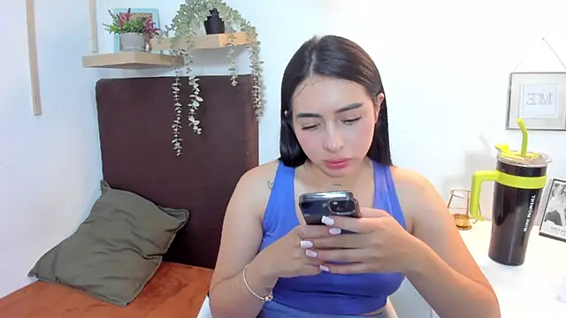 Snapshot of isabella_jade chatting on March 6, 2025, 6:37 pm isabella jade online show from March 6, 2025, 6:37 pm