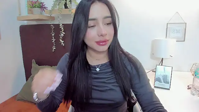 Snapshot of isabella_jade chatting on February 24, 2025, 6:36 pm isabella jade online show from February 24, 2025, 6:36 pm