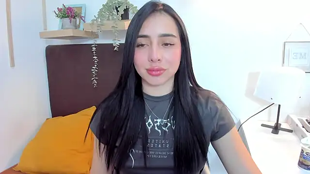 Snapshot of isabella_jade chatting on March 17, 2025, 6:32 pm isabella jade online show from March 17, 2025, 6:32 pm