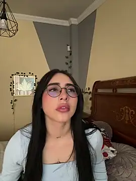 Snapshot of isabella_jade chatting on September 18, 2025, 1:36 pm isabella jade online show from September 18, 2025, 1:36 pm